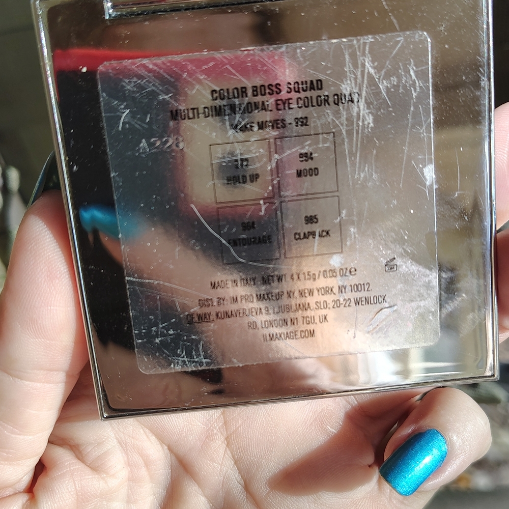 - IL MIKIAGE 992 COLOR BOSS EYESHADOW MAKEUP "MAKE MOVES" M QUAD NWOB MAKEUP - Picture 7 of 8
